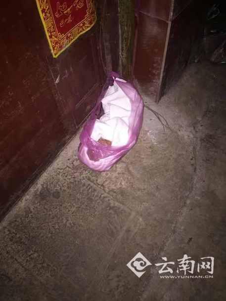 ����Ů�Ӳ���ŮӤ���䶪�� ��ŮӤ�������̾�