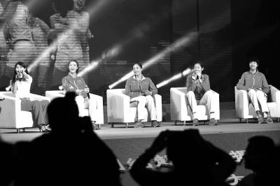 Ů���߽��廪���󣺲μӰ�������߿��������