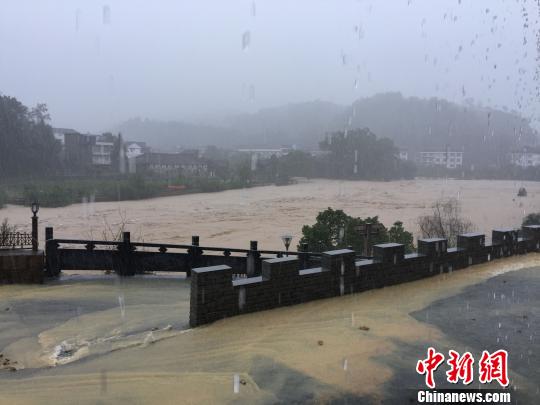 9��15�գ��ܽ���14��̨�硰Ī���١���ΧӰ�죬�㽭ʡ������̩˳�ؾ��ڴ������衣�����ز� ��