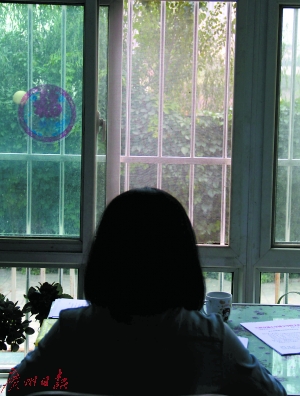 “甘肃患癌女教师被开除”后续:学院老师纷纷离职