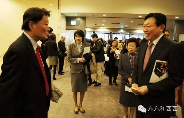 �����Ʒ��ڶ����Ⱥ��磺���ϵ���̨������Ⱥ��