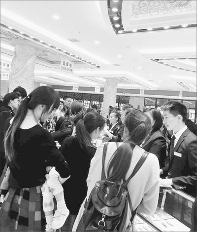 ������һ���Ρ����飺���ɾ��� ���׾��� �ܺھͺ�