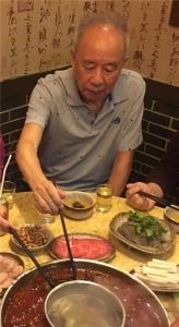 Ĳ���а�����֤ �������⿪�᣺�������ܵ���ů