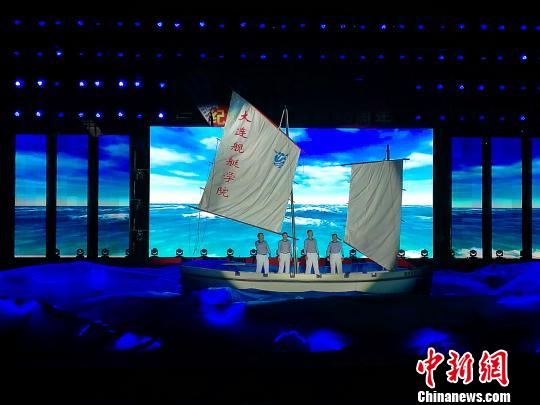 ͼΪ�����ֳ��ٱ����ڱ��ݽ�Ŀ���Ұ�����ɫ�ĺ��󡷡������� ��