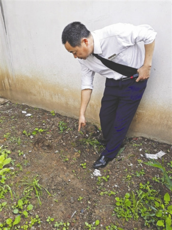 2���׶�25¥�߿�׹�䱻3¥ƽ̨������ݾ�һ��