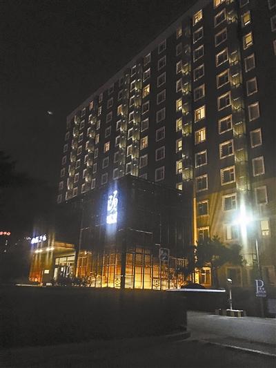 ���þƵ��¼�����Ů�ӣ����Ż���������о����