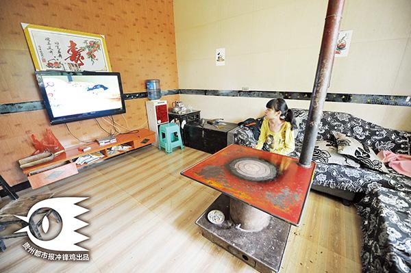 贵州山寨21岁脑瘫女孩最大心愿:好想谈恋爱 21岁脑瘫女孩:好想谈恋爱