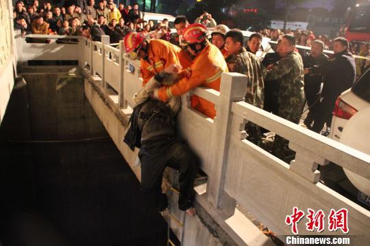 �����ٱ�����Я�ֽ��������ϰ�������� ��