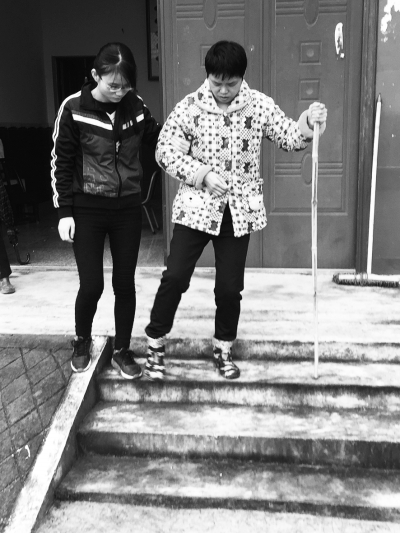 90��Ů�о�����ѧ�չ��Թ�ĸ�� �߿�ǰ����ȥ��